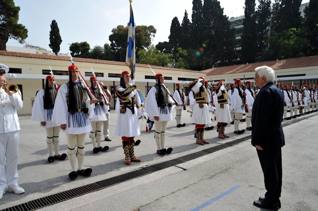 Η απαγόρευση του "Μακεδονία ξακουστή" και η αντίδραση των Ευζώνων