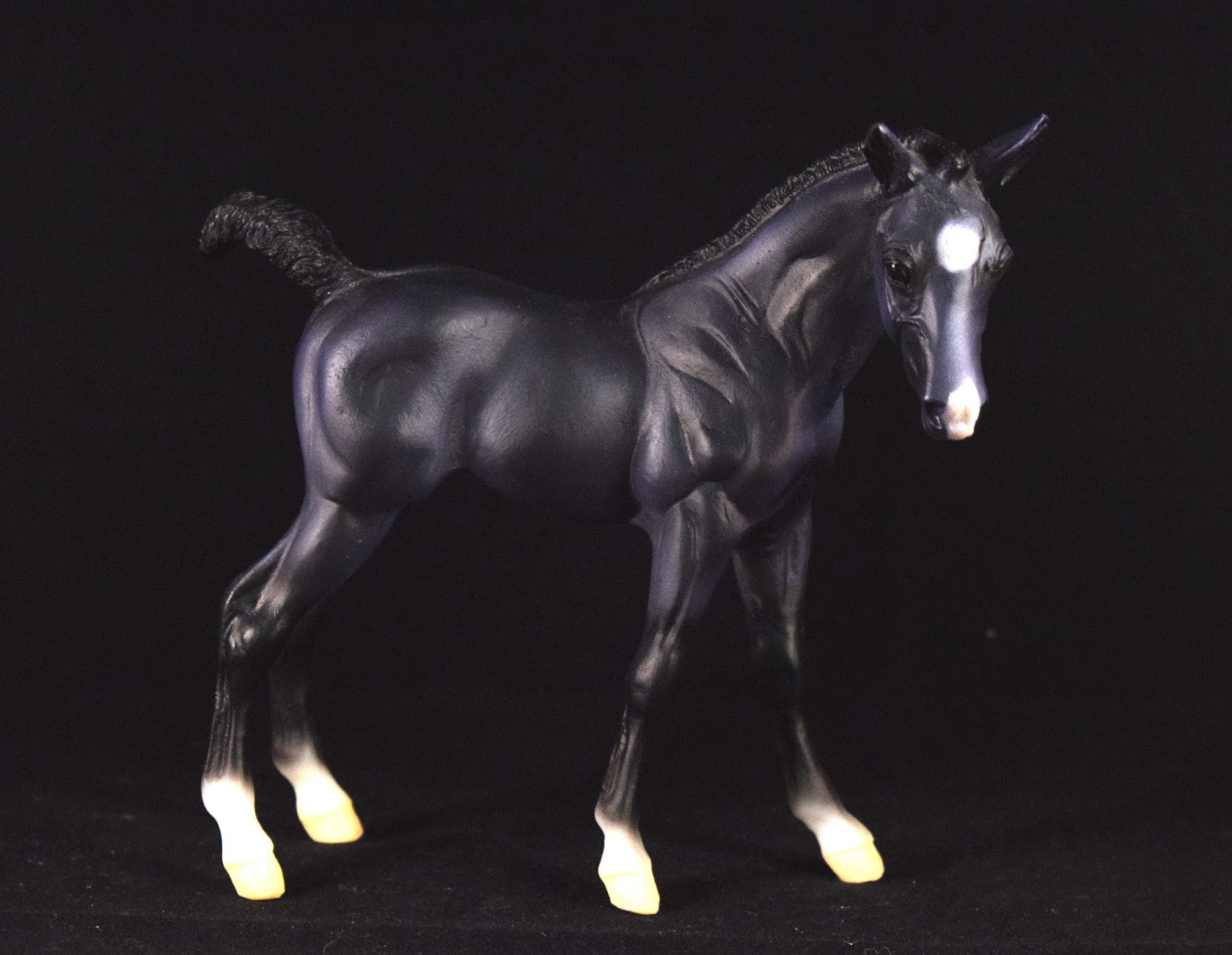 Model Horse Madness Featured Model 3 31 18 Shadow Of Blue