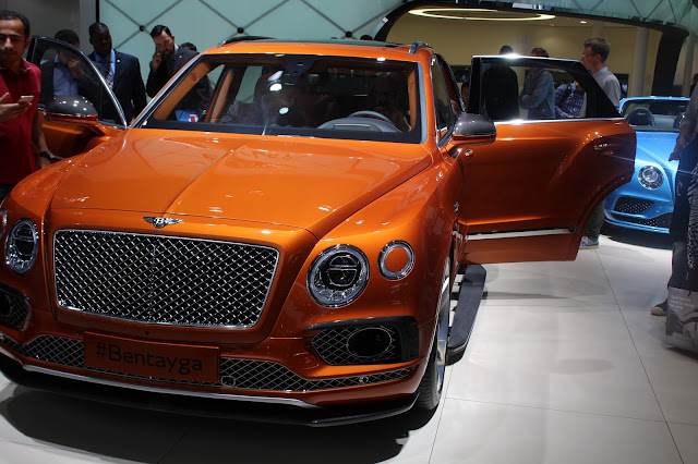 Bentley Bentayga Weltpremiere auf der IAA 2015 in Frankfurt