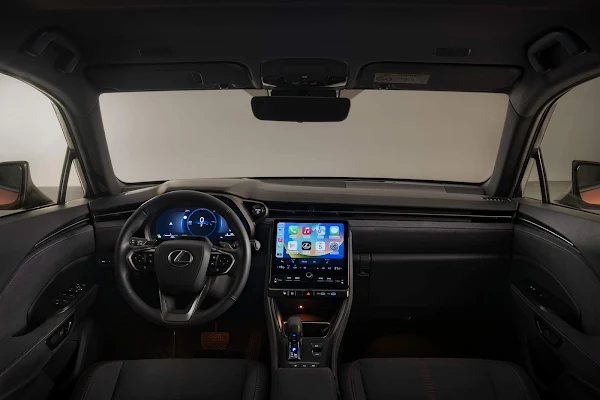 Lexus LBX 2024 - interior