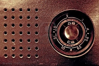 Old-Fashioned-Radio Wallpaper