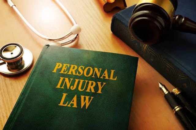 What Percentage Does a Personal Injury Lawyer Take