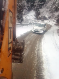 Snowfall in uttarakhand mussourie