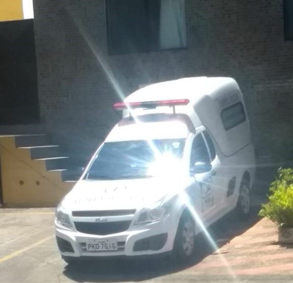 Ambulância com placa de Itiúba é flagrada em motel de Salvador