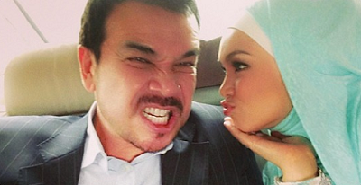 Aksi Datuk K Dan Siti Nurhaliza Dalam Kereta