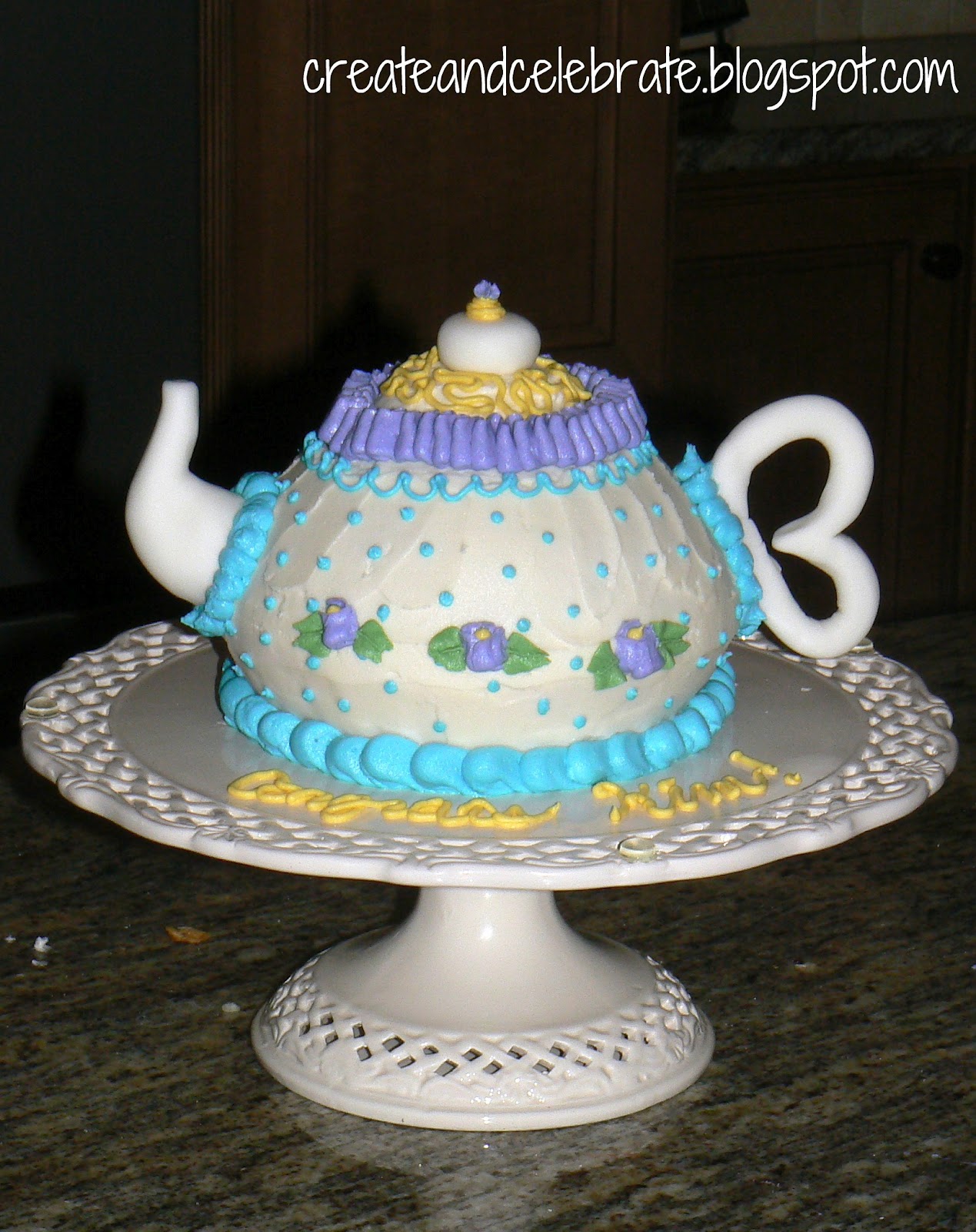 Create  Celebrate: Teapot Cake Tutorial