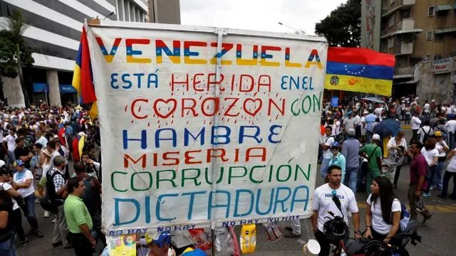 El populismo, la corrupción y la polarización política en Venezuela