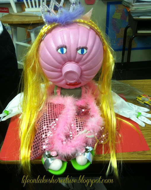 "No Carve Pumpkin Decorating Ideas Miss Piggy"