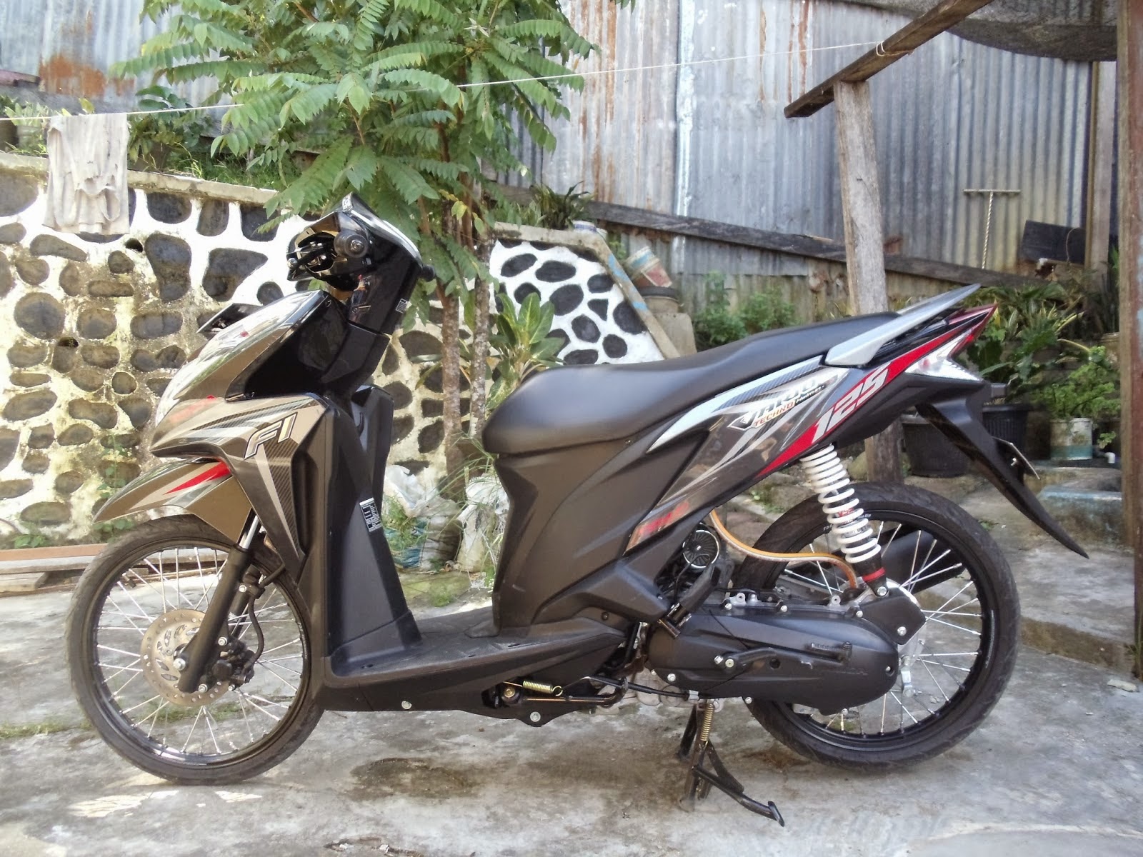 Download Koleksi Modifikasi Motor Vario 125 Ring 17 Terupdate