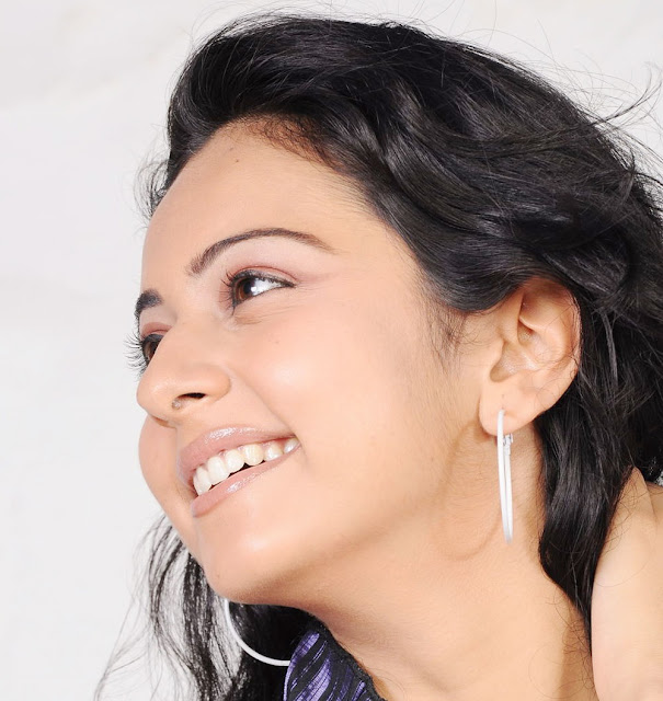 Rakul Preet Singh Hot Big White Teeths Show Face Close Up Photos