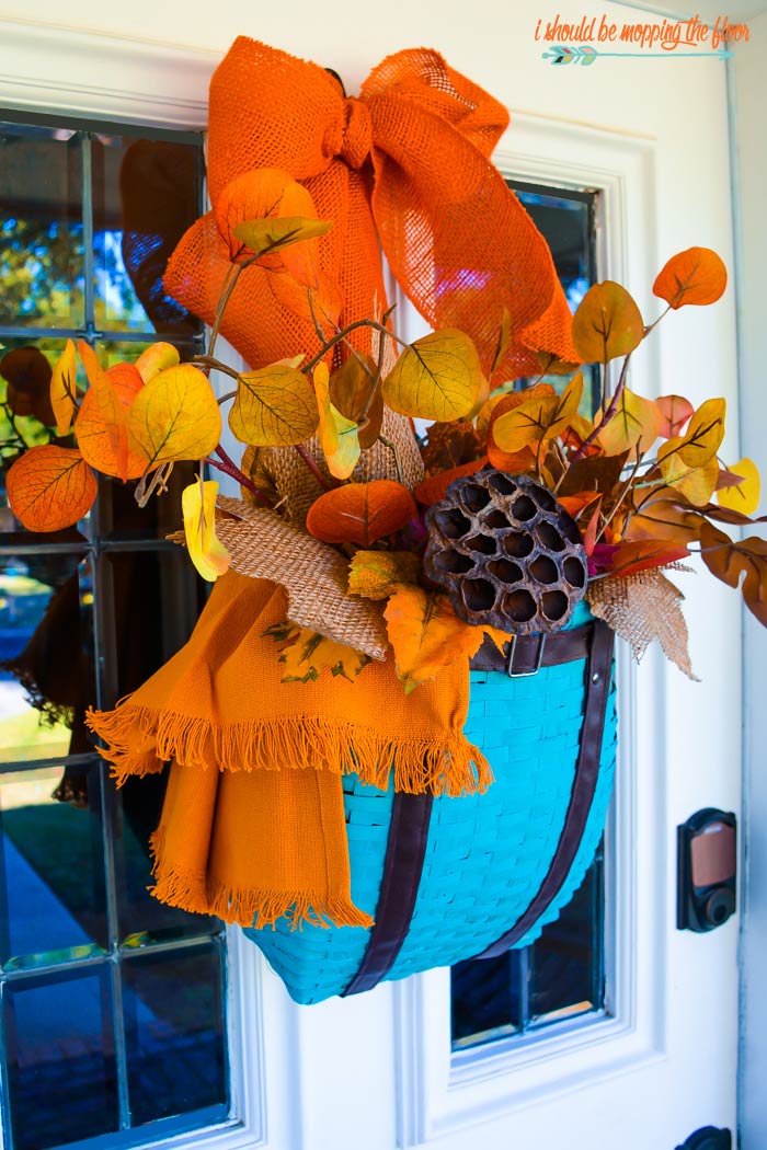 Fall Door Decor  i should be mopping the floor