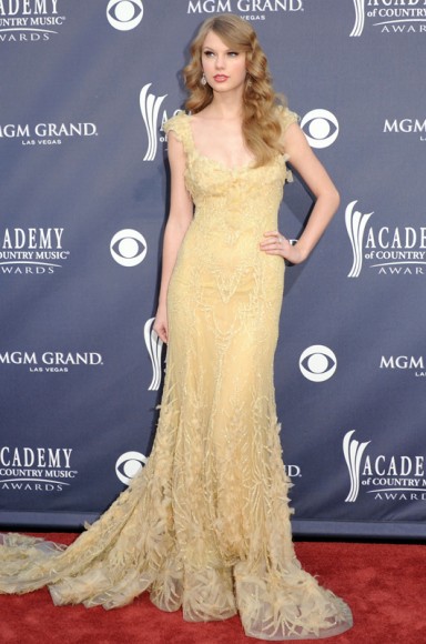 Academy Awards Yellow Dress1