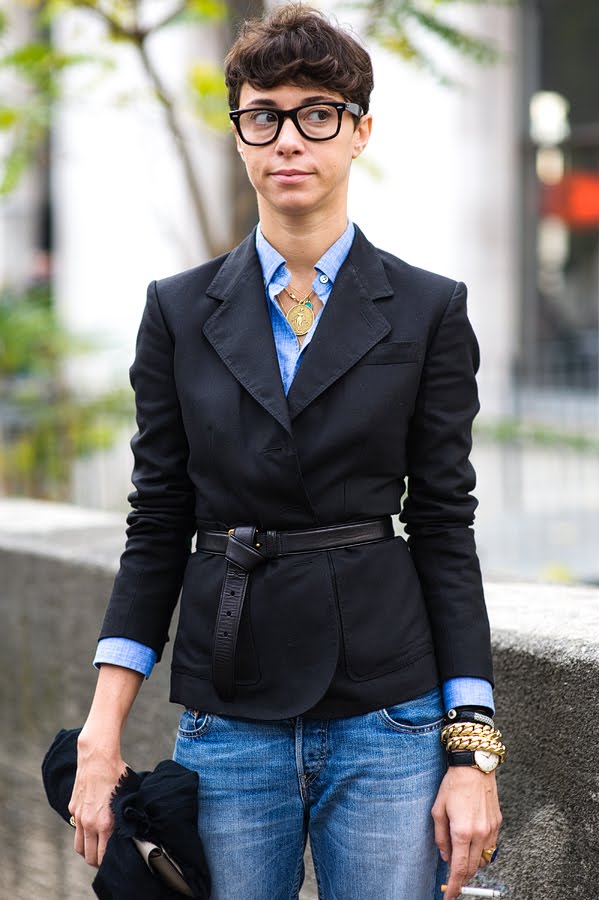 Running With The Fash Pack... Paris Fashion Week SS 2010