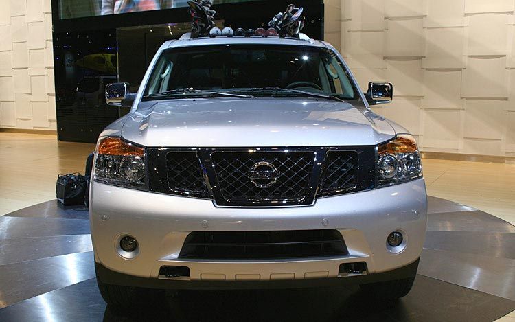 2011 Nissan Armada Pics