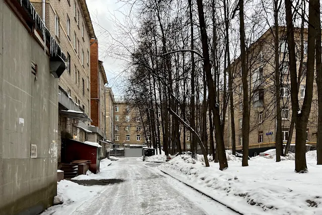 Ракетный бульвар, Ярославская улица, дворы