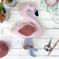 Flamenco amigurumi patrón gratis