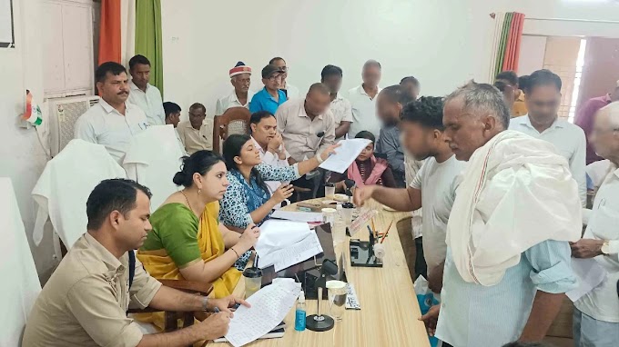 IAS Divya Mittal viral video: आईएएस डीएम दिव्या मित्तल का वीडियो वायरल, देवरिया में लेखपाल पर की गई कड़ी कार्रवाई
