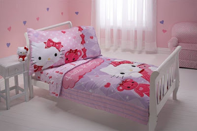 Kamar Tidur Feminim Bernuansa Hello Kitty