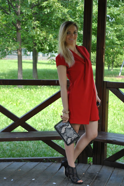 outfit abito rosso come abbinare il rosso abbinamenti rosso how to wear red red outfit red dress  mariafelicia magno fashion blogger colorblock by felym outfit luglio 2016 outfit estivi summer outfits july outfits fashion blogger italiane fashion bloggers italy influencer italiane italian influencer web influencer 