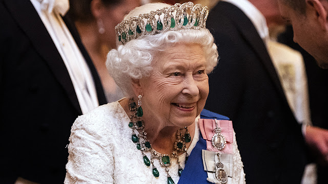 Queen Elizabeth’s Net Worth 2022