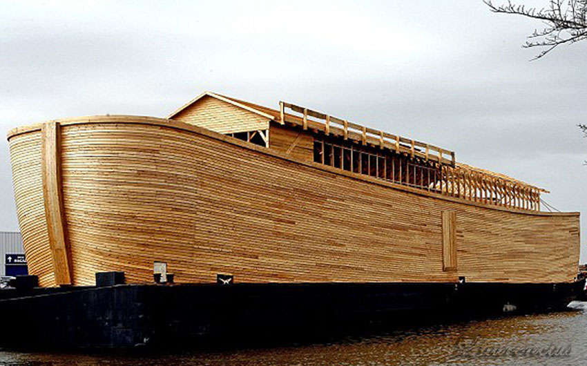 Foto Noah's Ark Replika Kapal Nabi Nuh di Belanda - Laurencius
