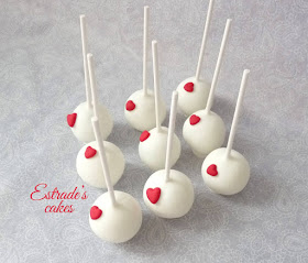 cake pops blancos y rojos de red velvet 4
