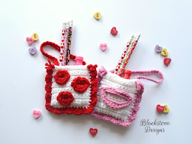 http://blackstonedesigns.blogspot.com/2018/01/valentine-kisses-treat-bags.html