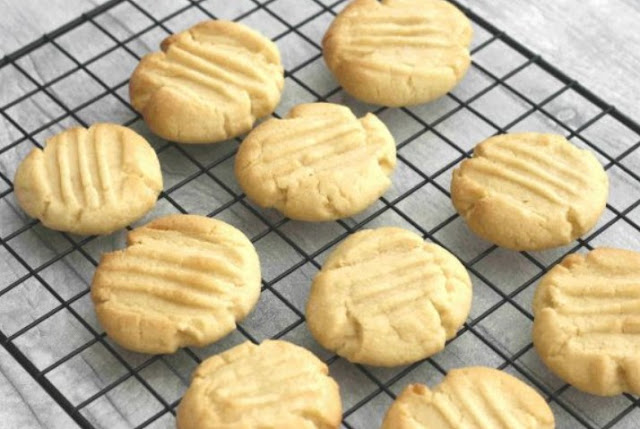 Simple Vanilla Cookies #cookies #baking