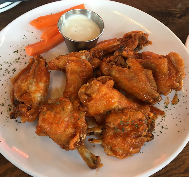 The buffalo wings were excellent 