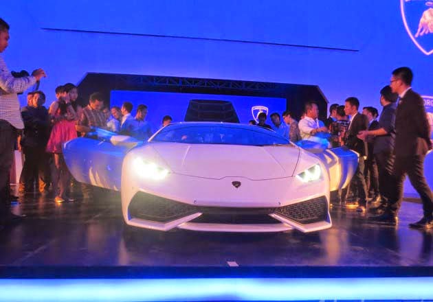 Hadirnya lamborghini huracan di indonesia