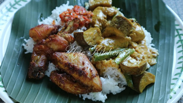 Gulai Ayam Nasi Kak Wook Yang Original - Azie Kitchen