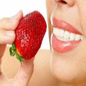 Thực phẩm giúp răng trắng sáng tự nhiên nên biết