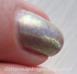Color Club Cherubic and Essie Luxeffects Shine of times