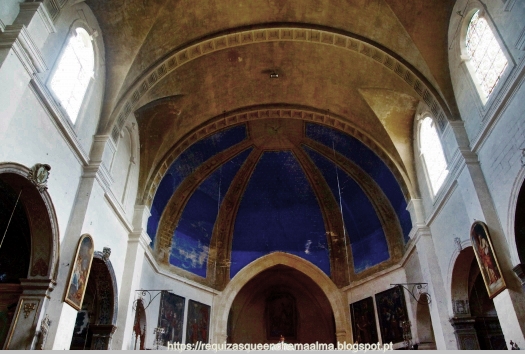 Interior da igreja de Saint Symphorien de Carmes