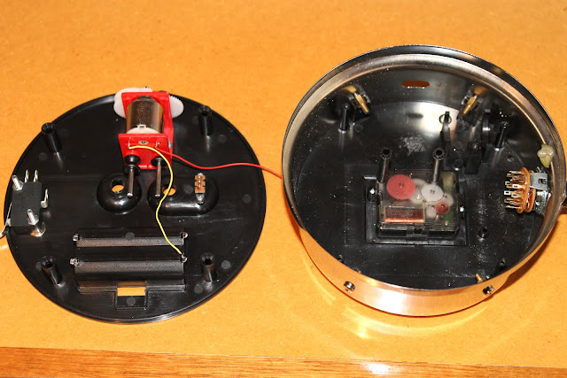 Update 5/9/10: The diagram now shows the wiring of the rotary switch.