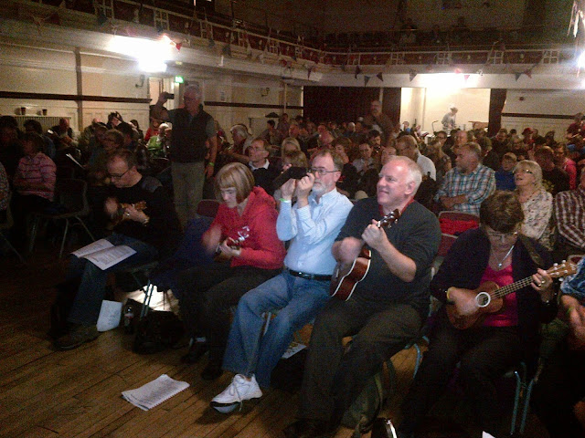 crowd at grand northern ukulele festival