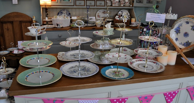 Huge variety of cake stands available from Cake Stand Heaven