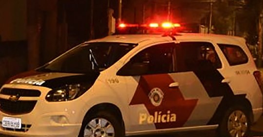 Dono de bar é preso em flagrante após matar pintor com golpe de faca no peito, durante briga no estabelecimento