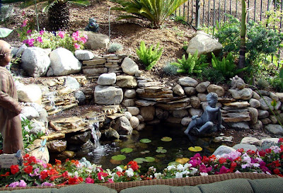 Garden Waterfall Photo