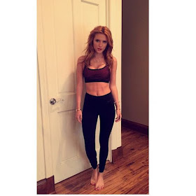 Bella Thorne yoga pants instagram 19 years old