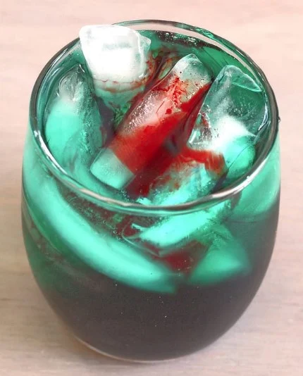 SHARK BITE DRINK