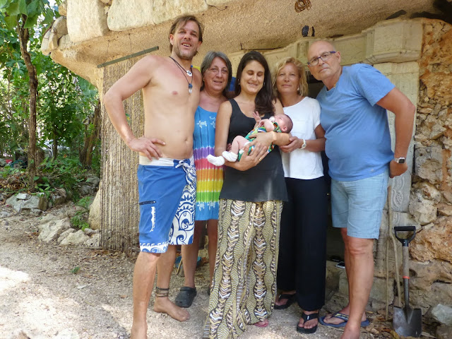 Con Los Abuelos a Full. Playa del Carmen, México...