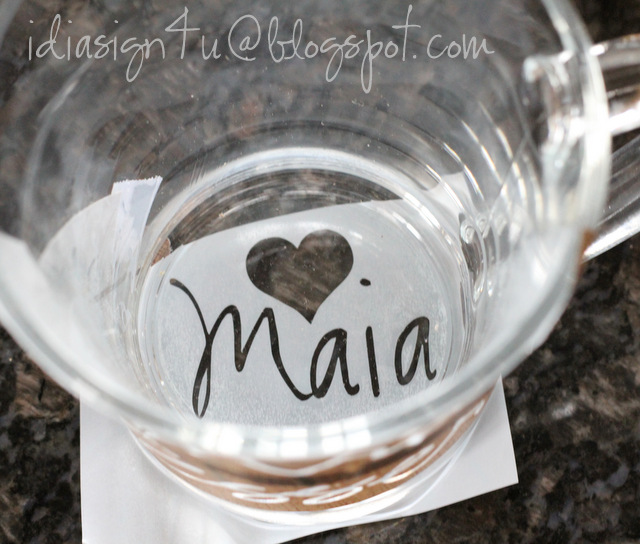 DIY Personalized Glass Etched Mugs by ilovedoingallthingscrafty.com