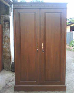 contoh model lemari pakaian kayu jati 2 pintu biasa