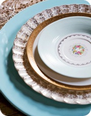 stacked-vintage-plates-de-25950074