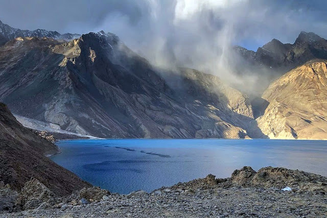 Опасная красота озера Сарез, район Мургаб, Памир, горы Таджикистана