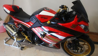 modifikasi ninja 250 fi merah