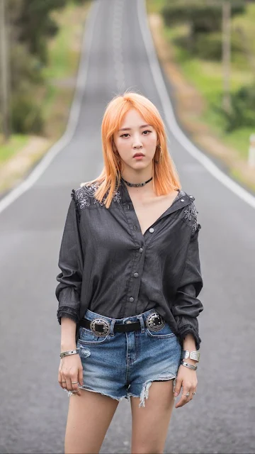 Moon Byul	문별	ムンビョル	Main Rapper, Performer