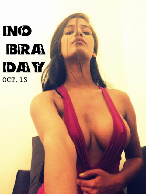 Poonam Pandey no bra day pics