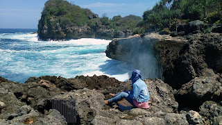 Tebing Barat Pantai Peh Pulo